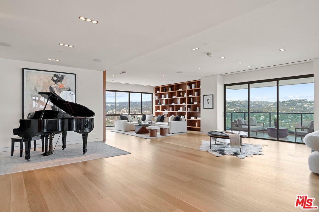 10490 Wilshire Blvd Unit: 2104