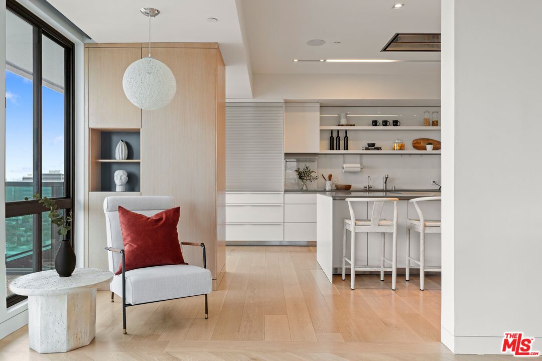 10490 Wilshire Blvd Unit: 2104