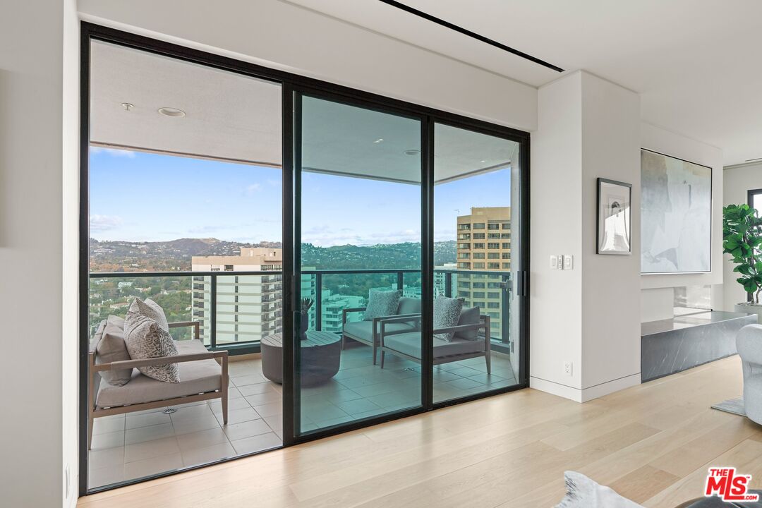 10490 Wilshire Blvd Unit: 2104