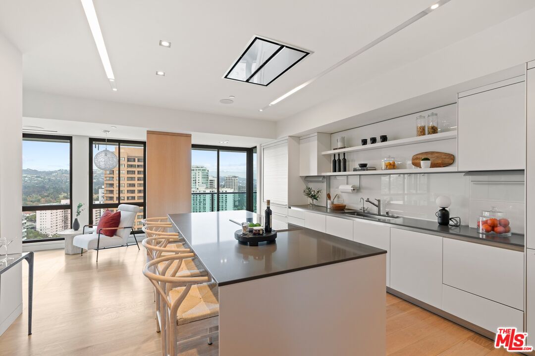 10490 Wilshire Blvd Unit: 2104