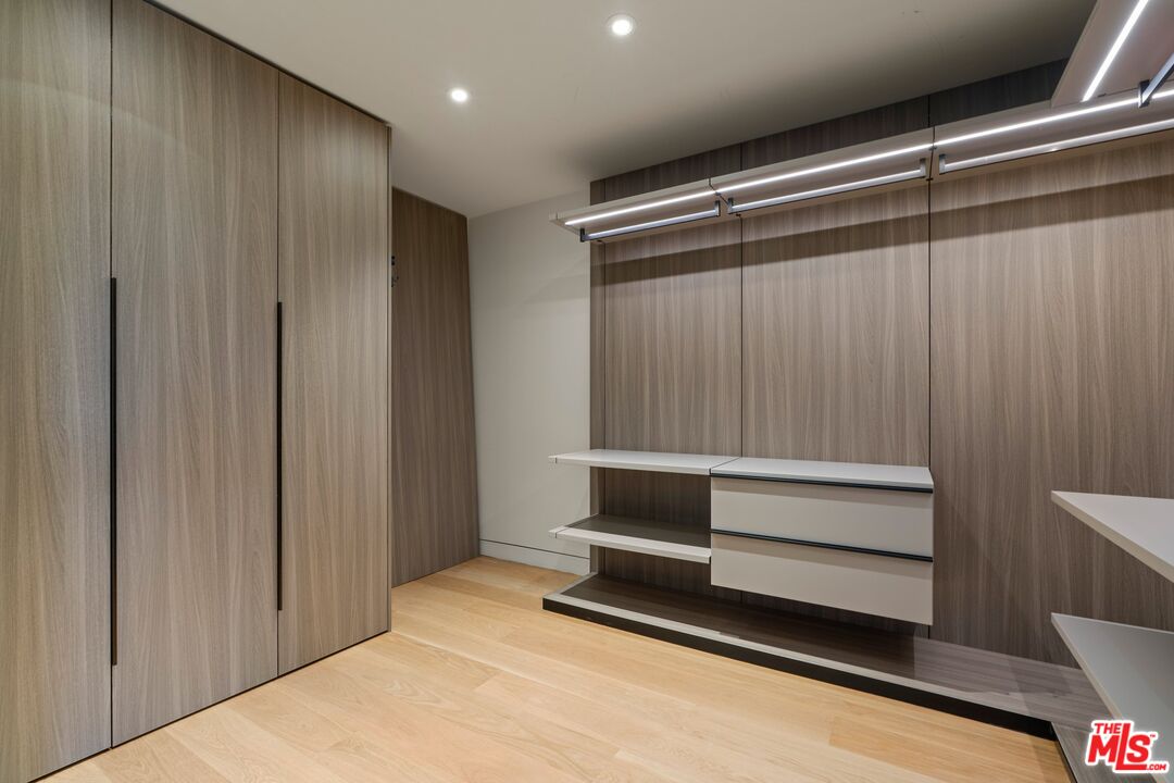 10490 Wilshire Blvd Unit: 2104