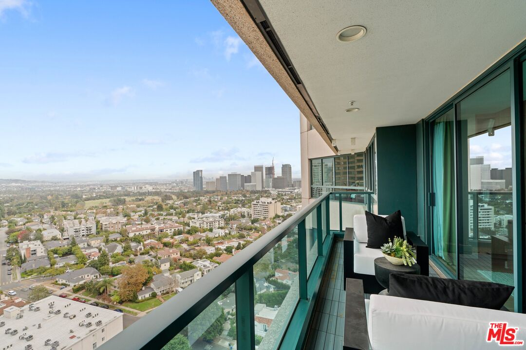 10490 Wilshire Blvd Unit: 2104