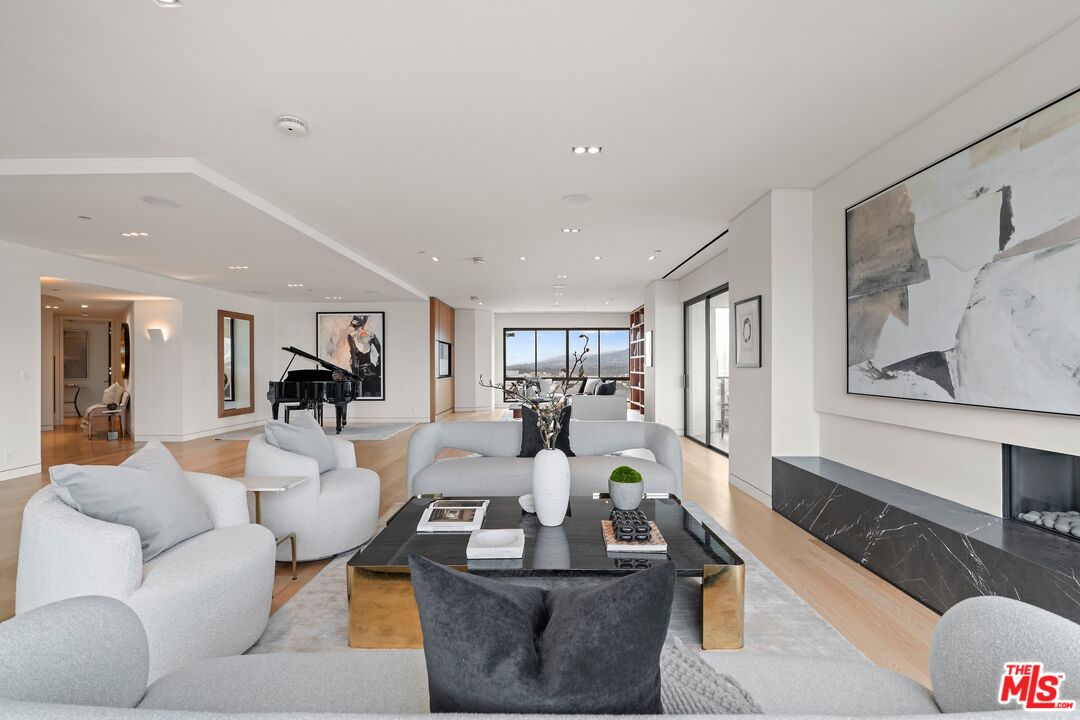 10490 Wilshire Blvd Unit: 2104