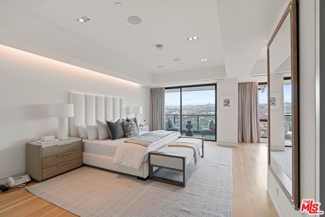 10490 Wilshire Blvd Unit: 2104