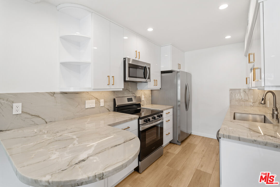 3407 Huxley St Unit: 32