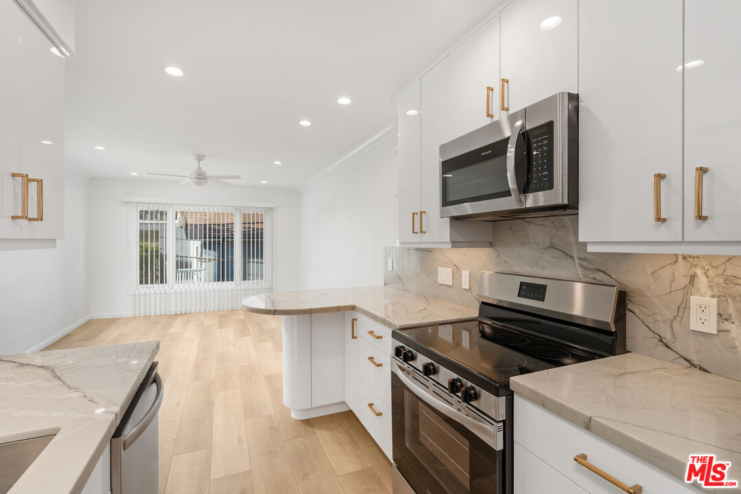 3407 Huxley St Unit: 32