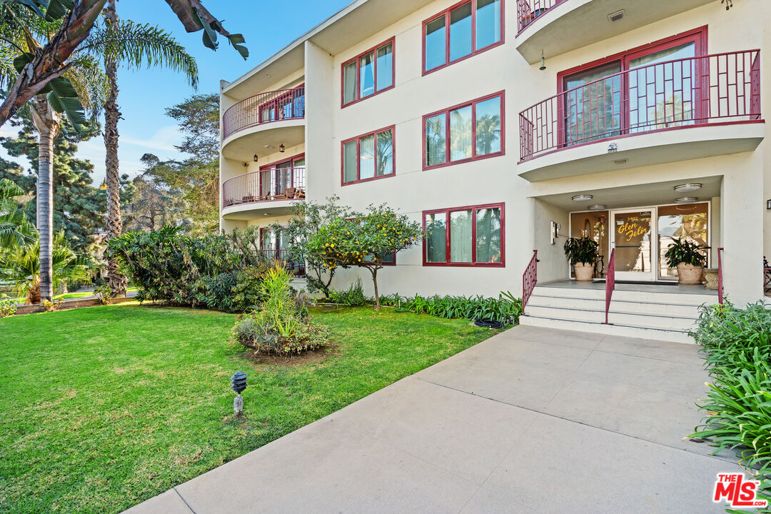 3407 Huxley St Unit: 32