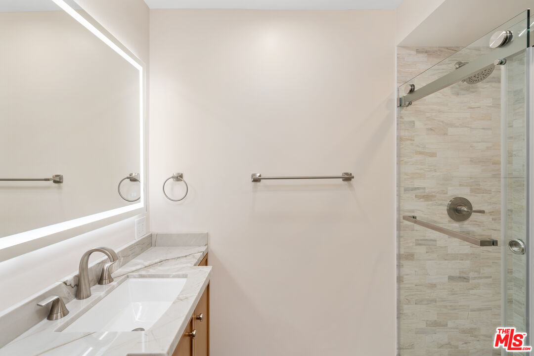 3407 Huxley St Unit: 32