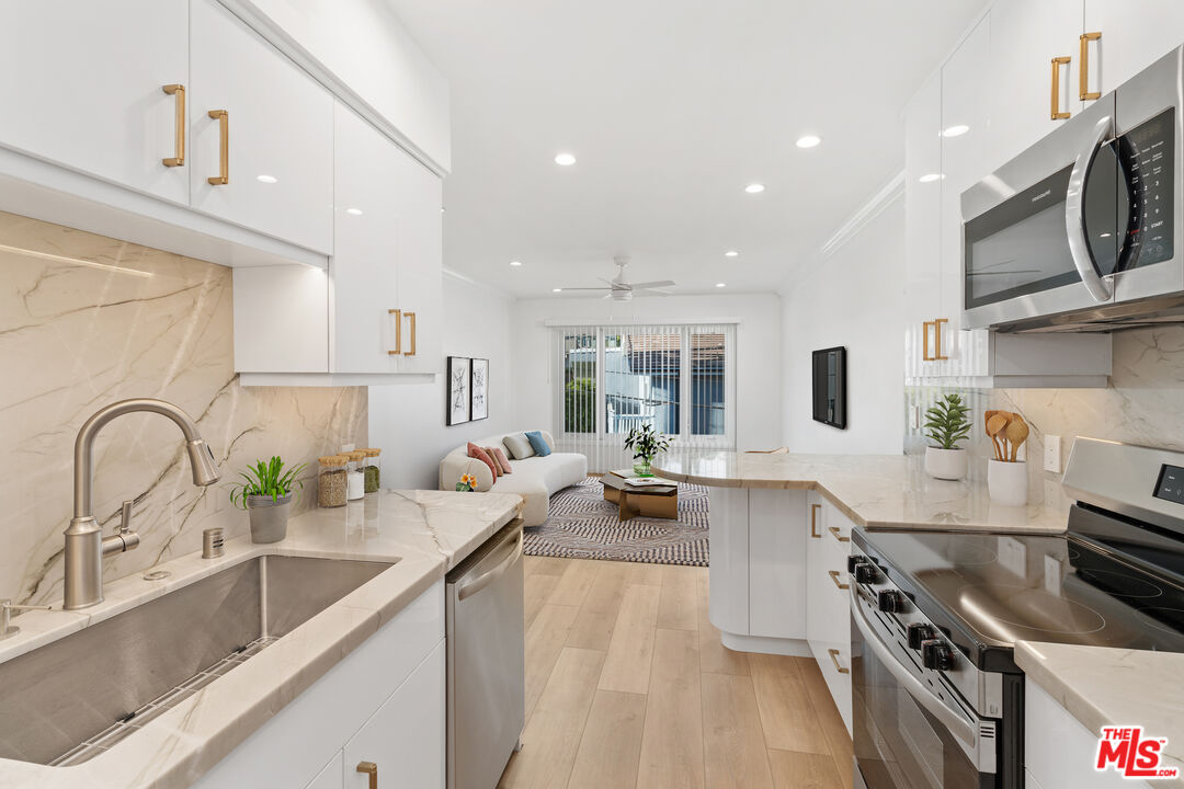 3407 Huxley St Unit: 32