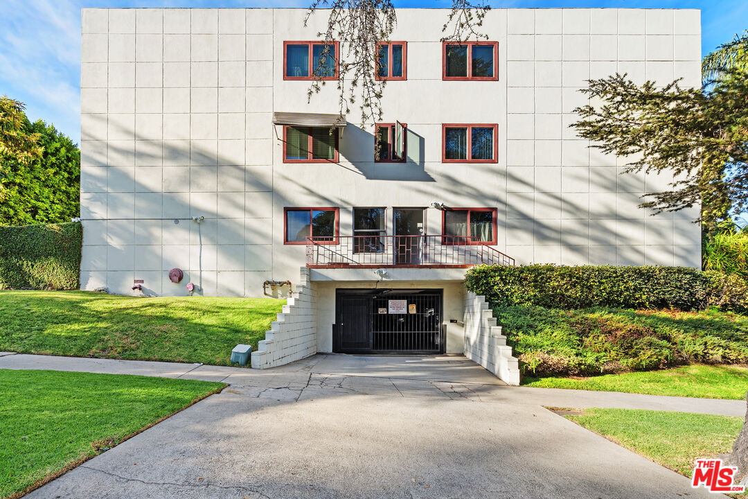 3407 Huxley St Unit: 32