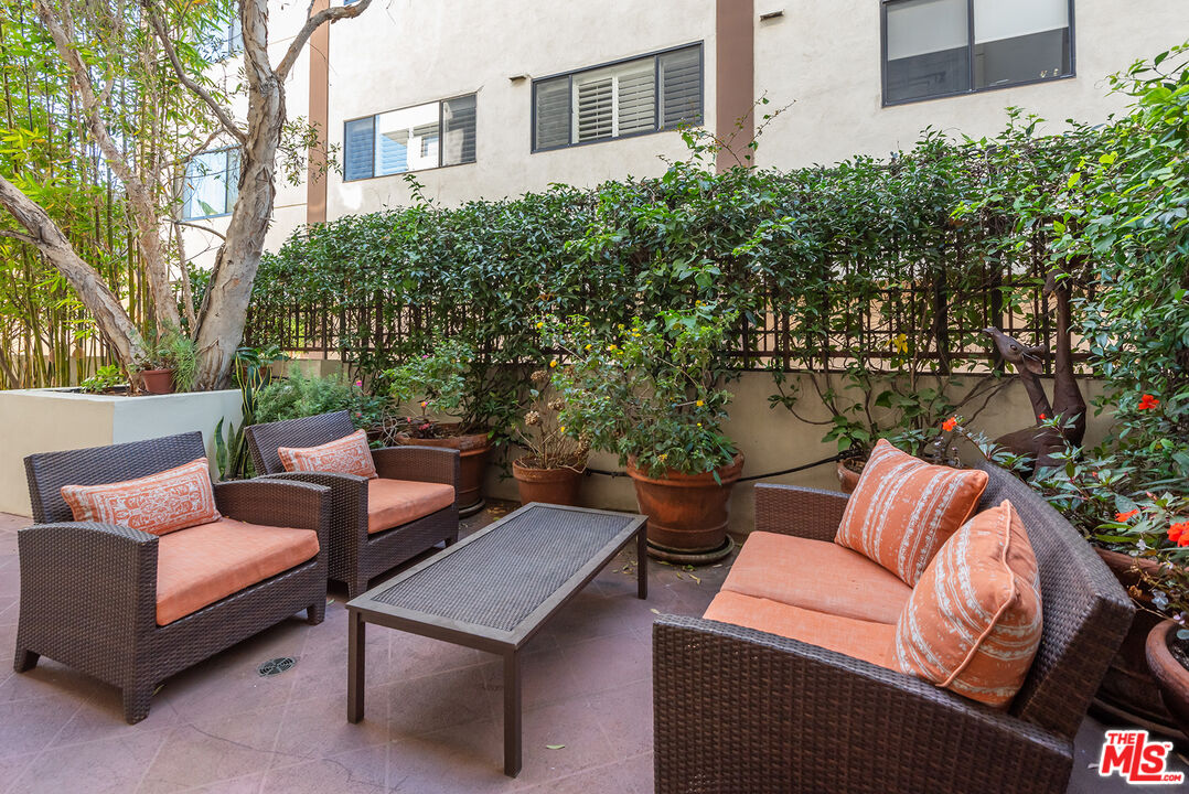 130 N Swall Dr Unit: 102