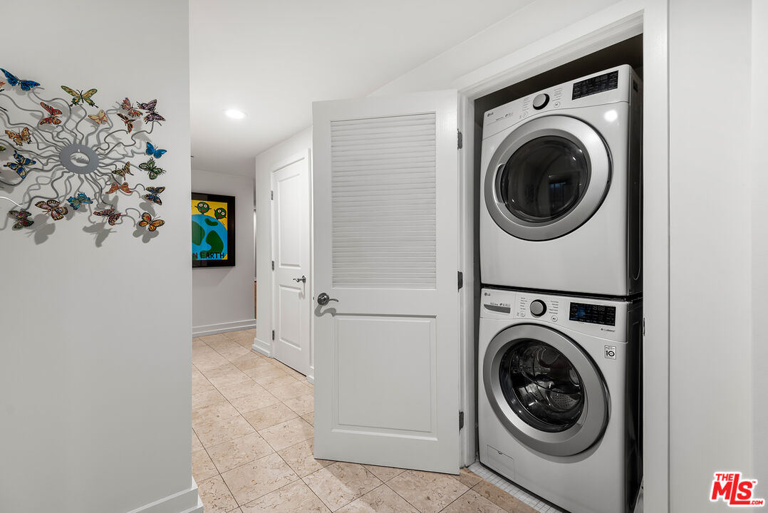 130 N Swall Dr Unit: 102