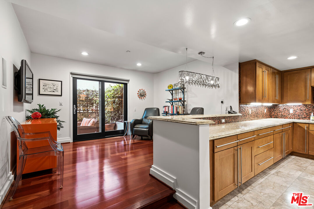 130 N Swall Dr Unit: 102