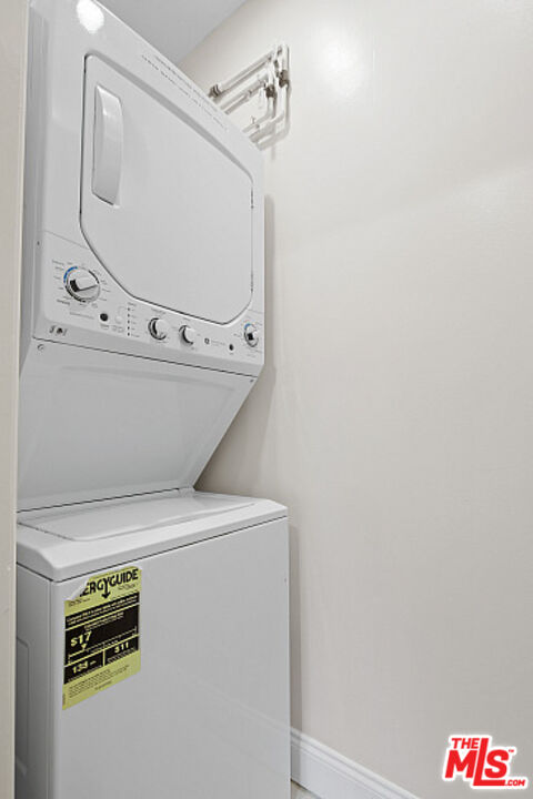 875 COMSTOCK AVE Unit: 10E