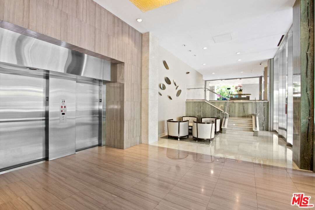 875 COMSTOCK AVE Unit: 10E