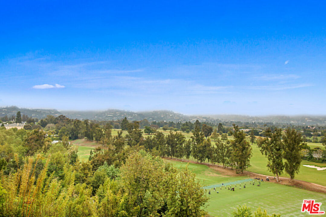 875 COMSTOCK AVE Unit: 10E