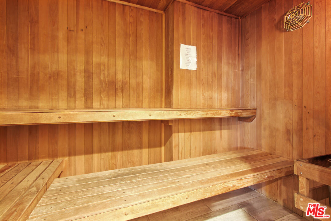 875 COMSTOCK AVE Unit: 10E