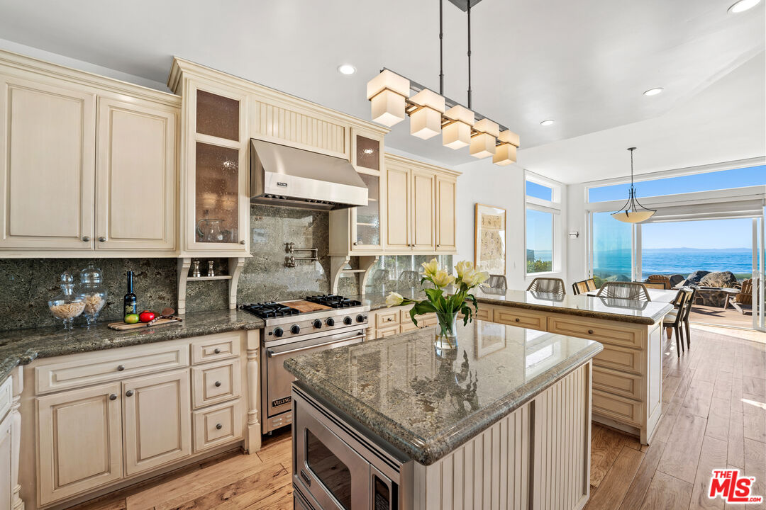 5518 Rincon Beach Park Dr