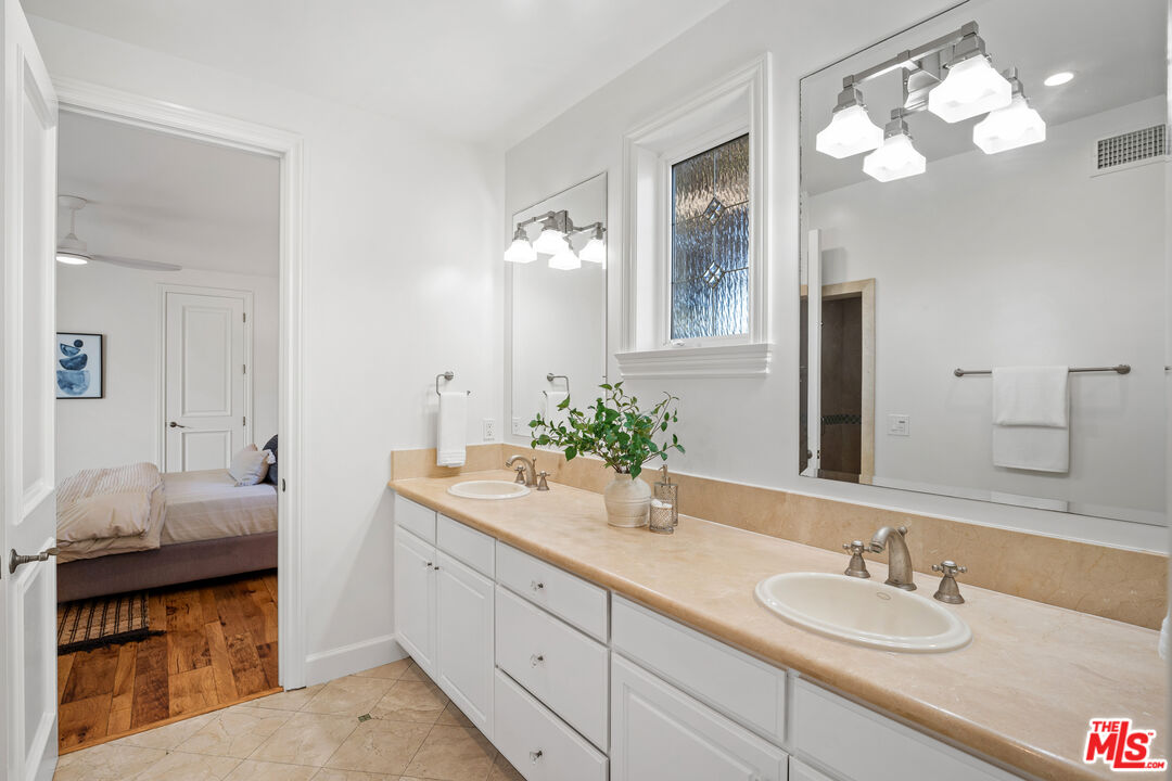 5518 Rincon Beach Park Dr