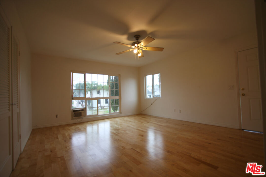 1428 S CRESCENT HEIGHTS BLVD Unit: 1428 1/2