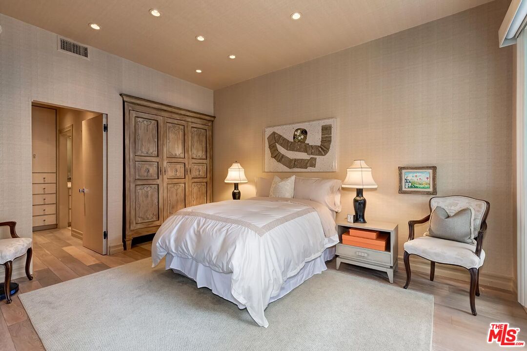 10114 Empyrean Way Unit: 201