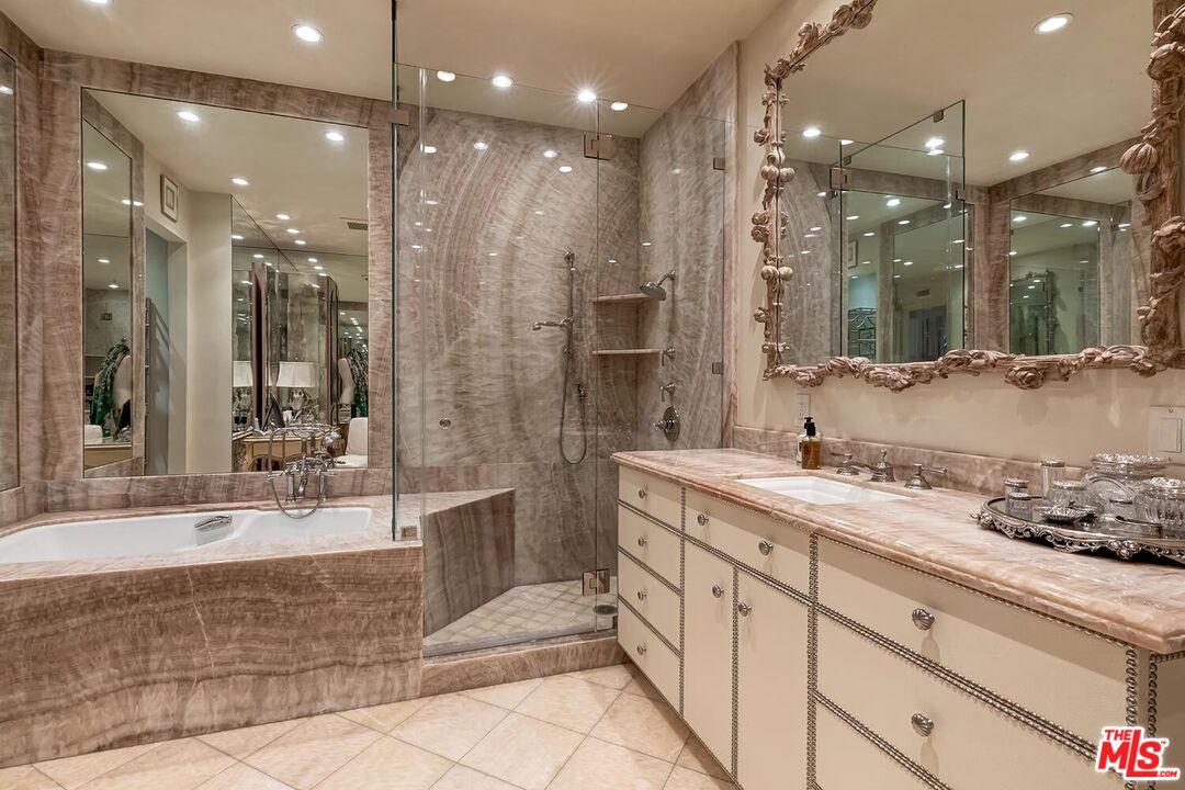 10114 Empyrean Way Unit: 201