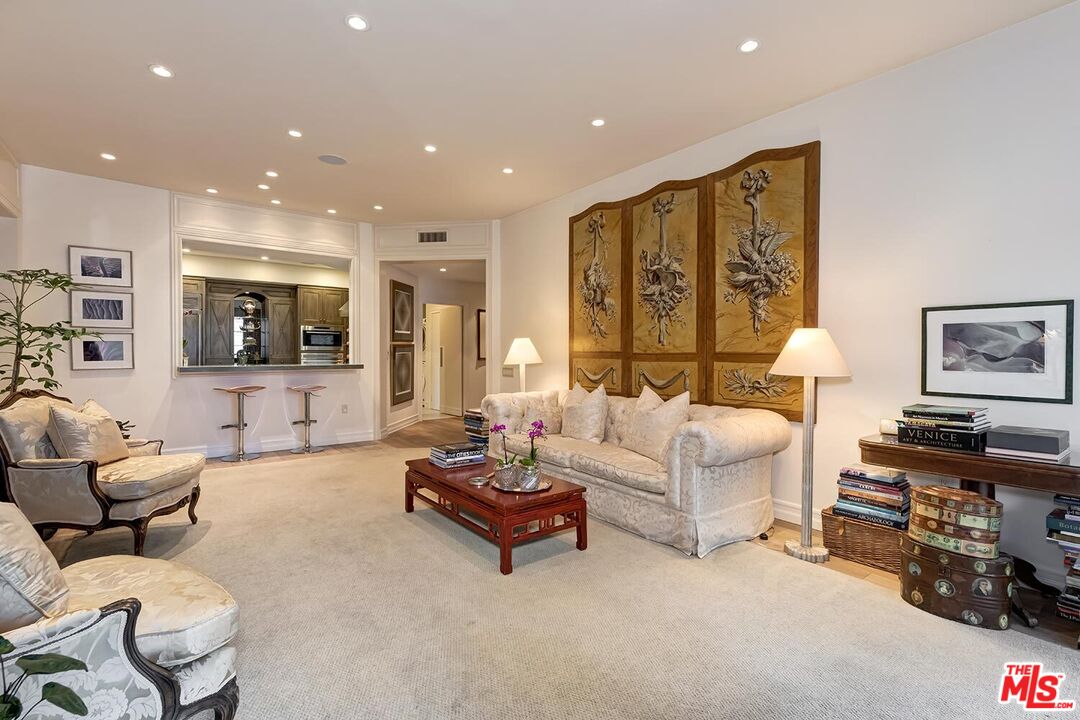 10114 Empyrean Way Unit: 201