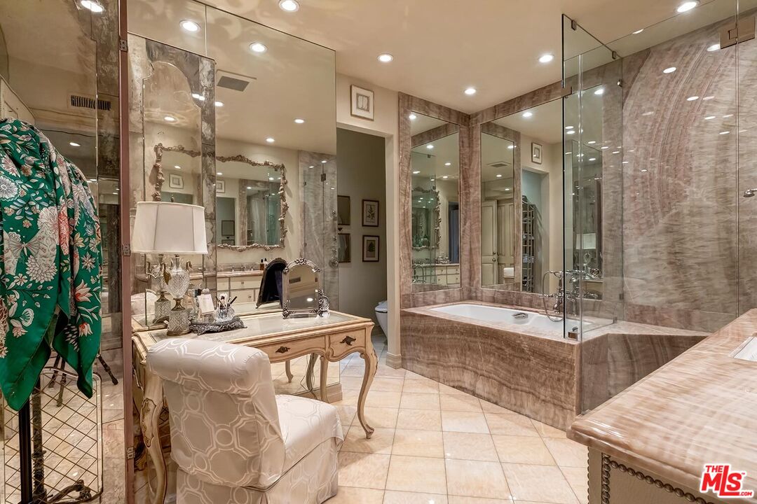 10114 Empyrean Way Unit: 201