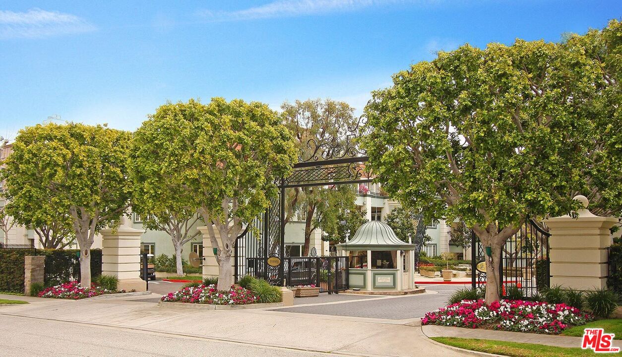 10114 Empyrean Way Unit: 201