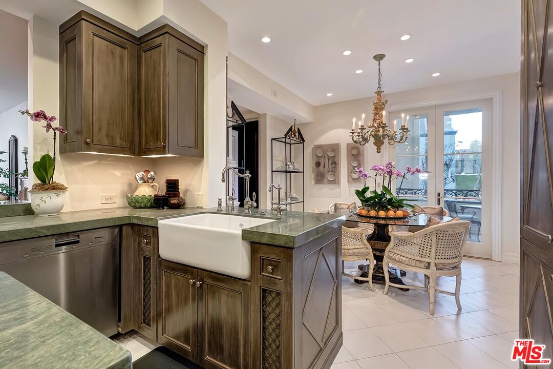 10114 Empyrean Way Unit: 201