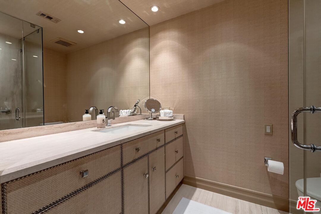 10114 Empyrean Way Unit: 201