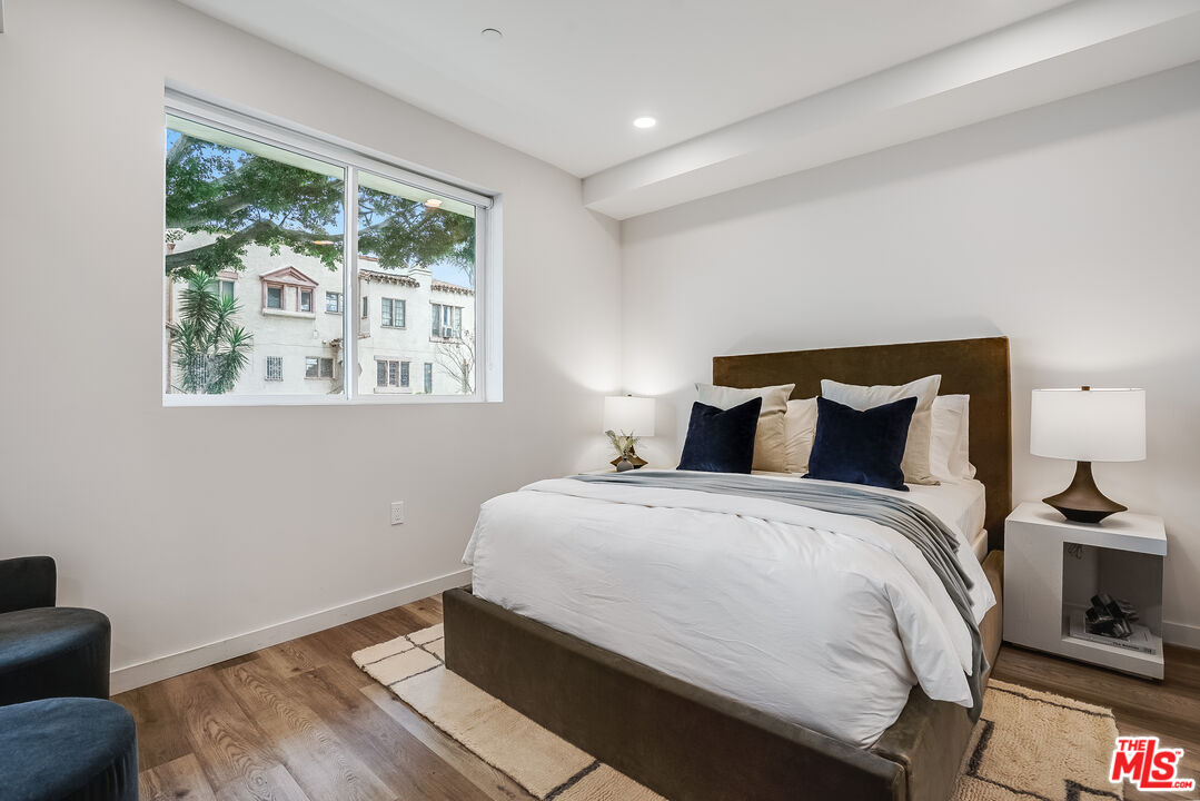 1101 S Bedford St Unit: 102