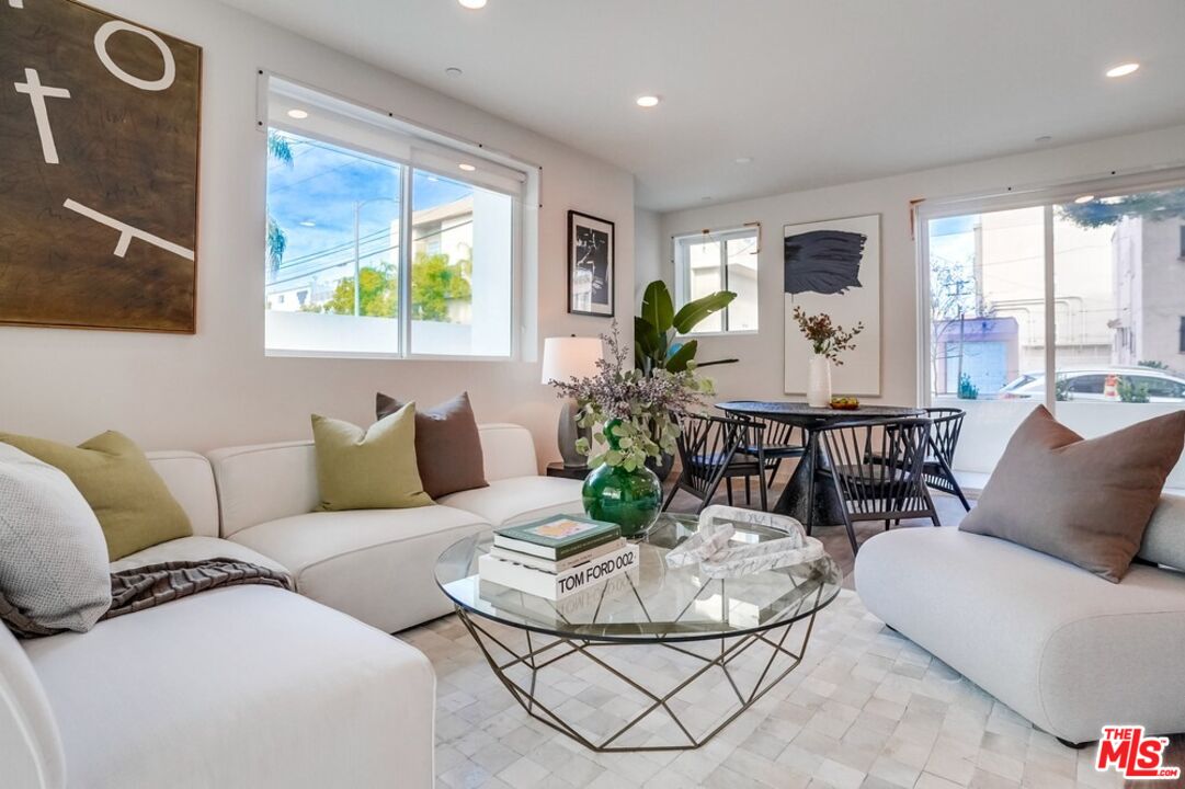 1101 S Bedford St Unit: 102