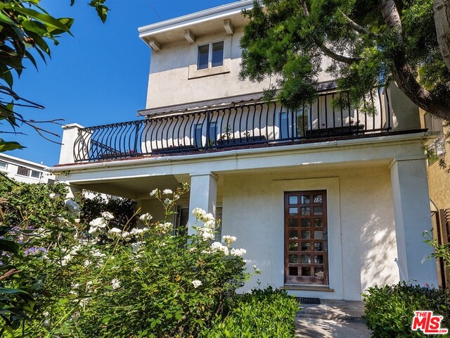 15 CLUBHOUSE AVE