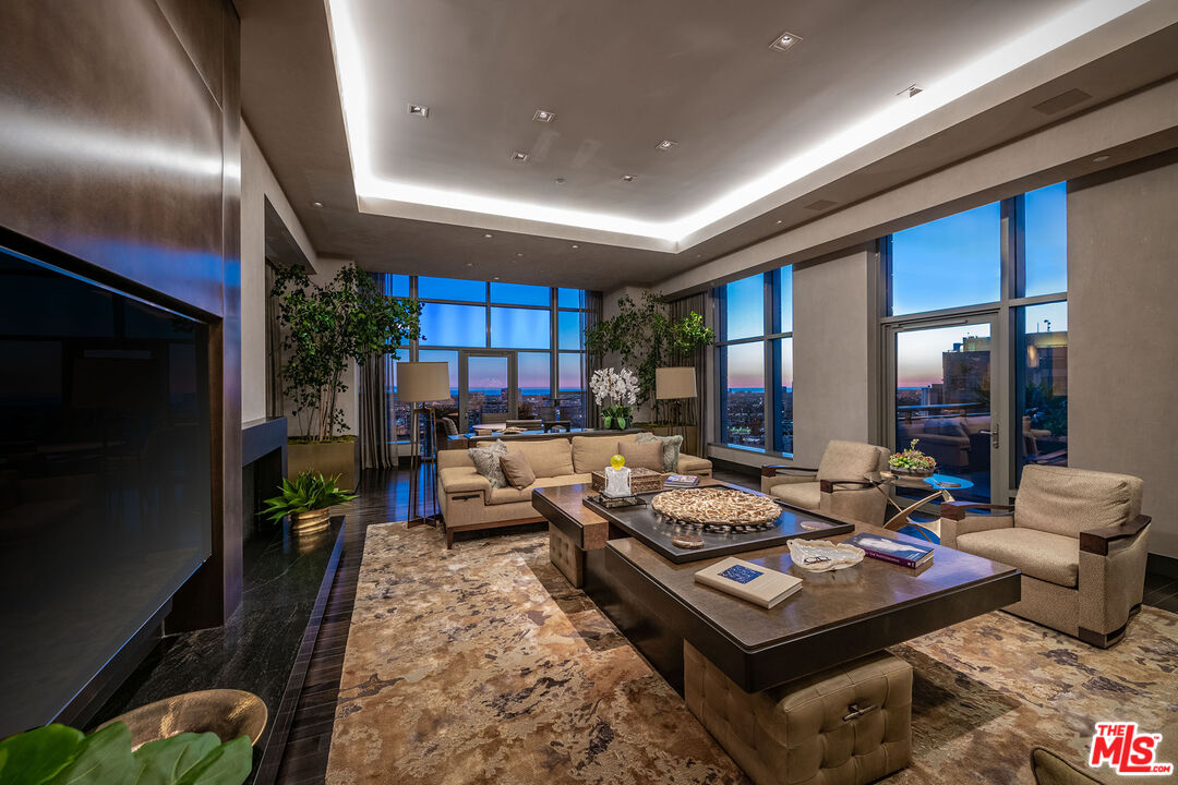 10776 Wilshire Blvd Unit: 2302