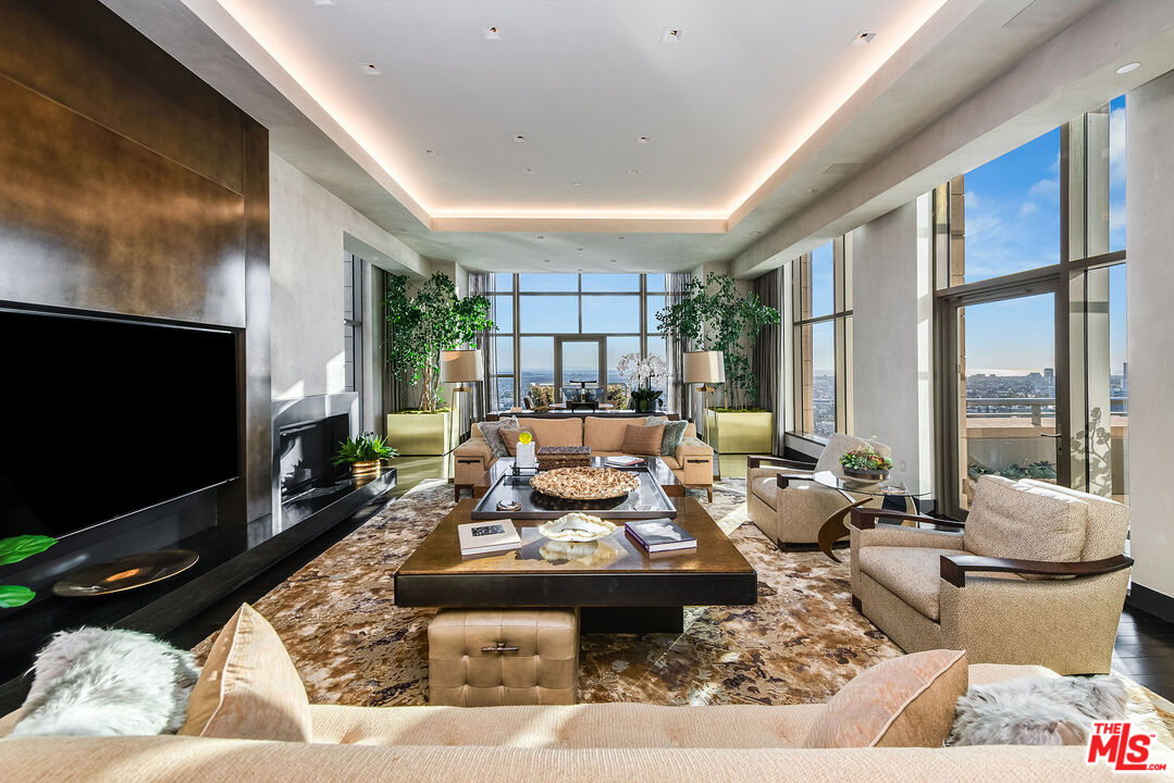 10776 Wilshire Blvd Unit: 2302