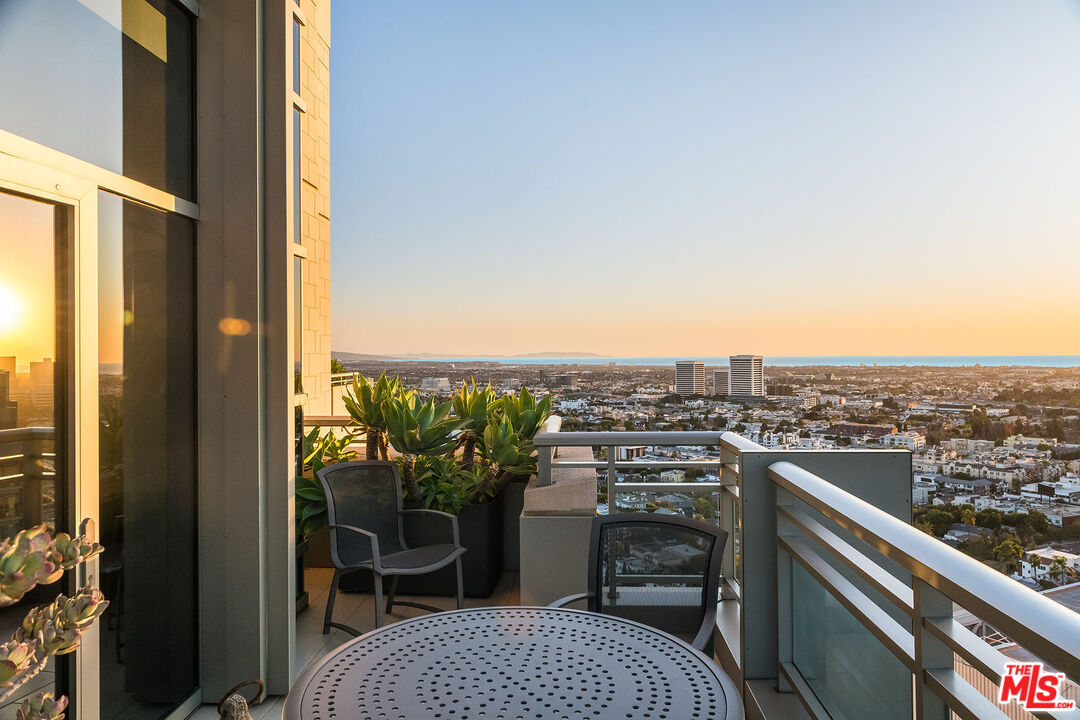 10776 Wilshire Blvd Unit: 2302