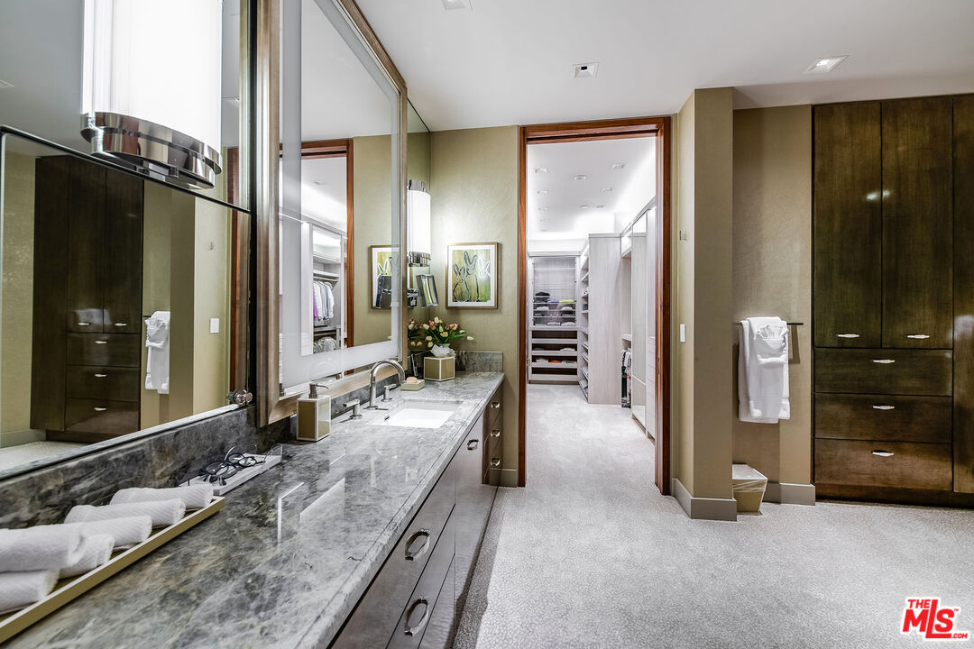 10776 Wilshire Blvd Unit: 2302