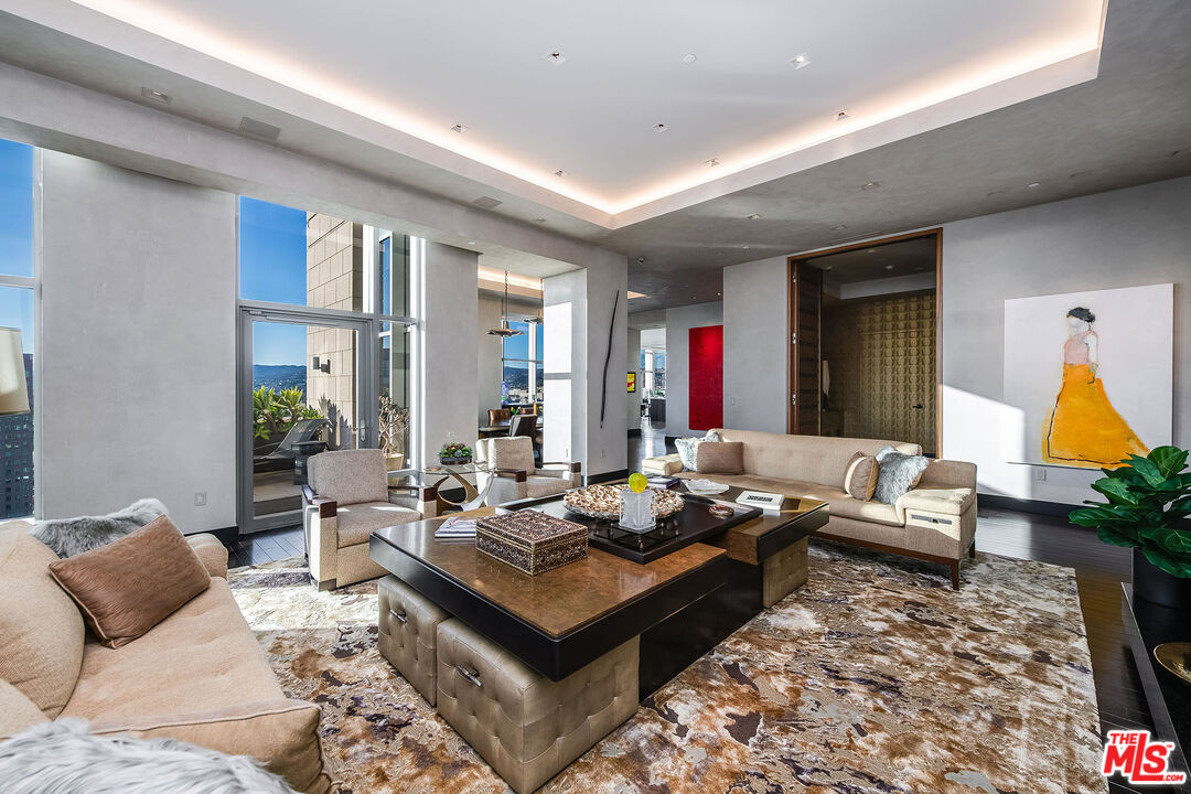 10776 Wilshire Blvd Unit: 2302