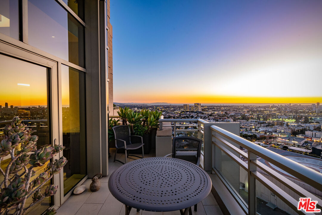 10776 Wilshire Blvd Unit: 2302