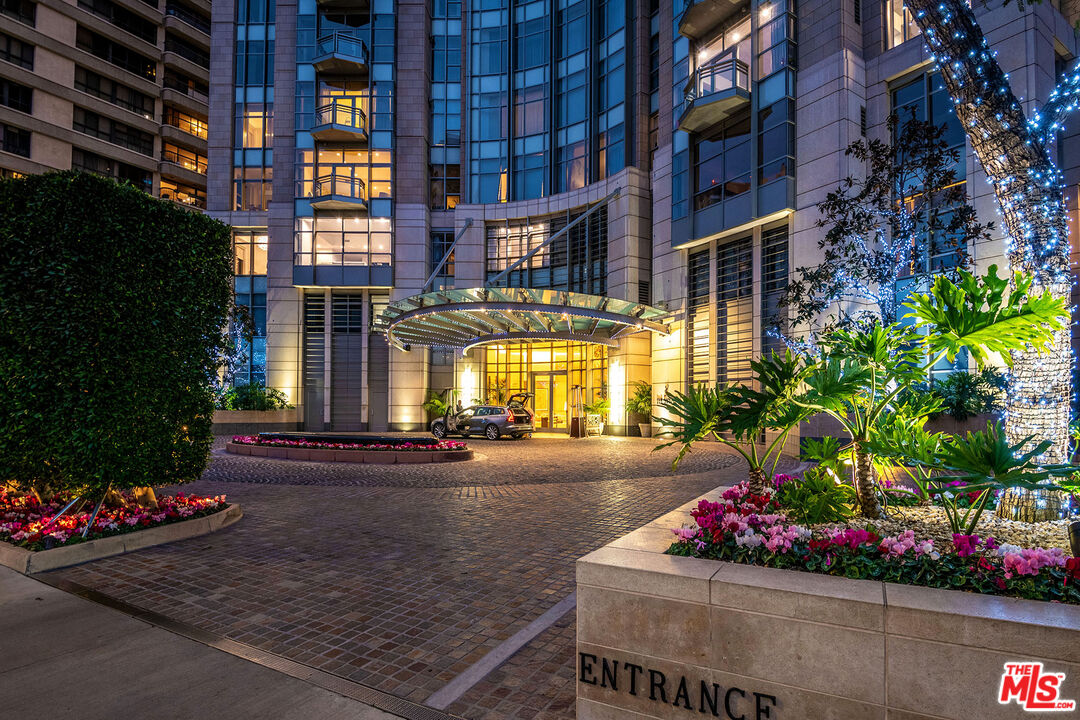 10776 Wilshire Blvd Unit: 2302