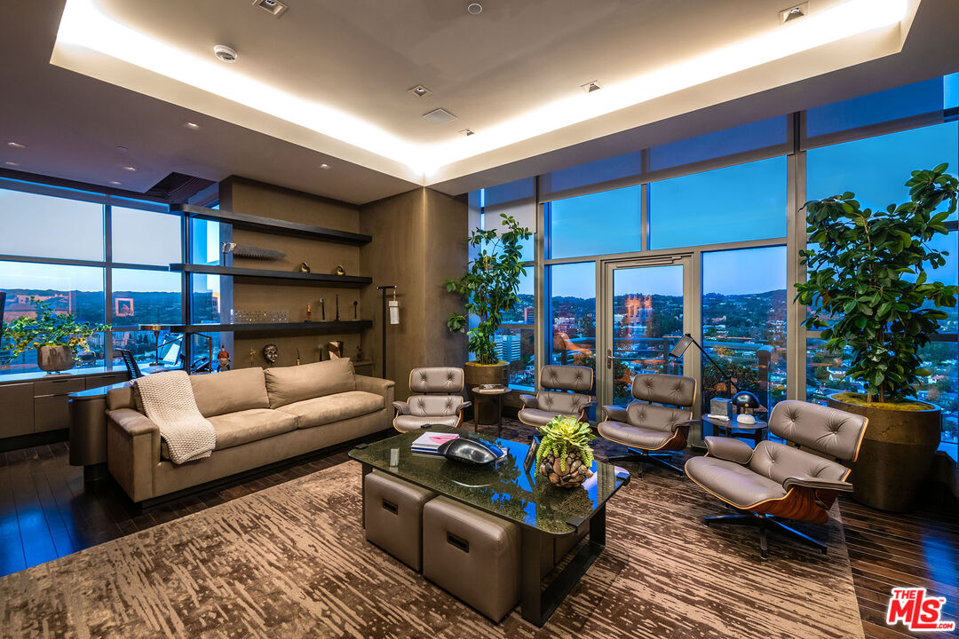 10776 Wilshire Blvd Unit: 2302