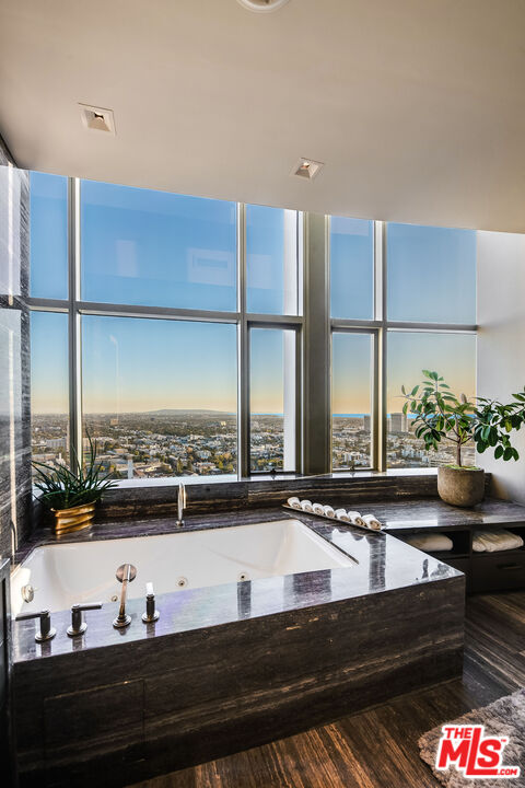 10776 Wilshire Blvd Unit: 2302