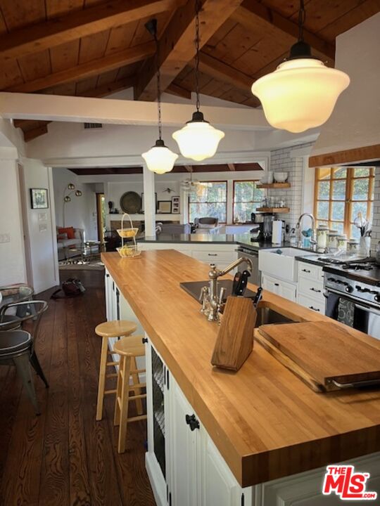 11909 Laurel Hills Rd