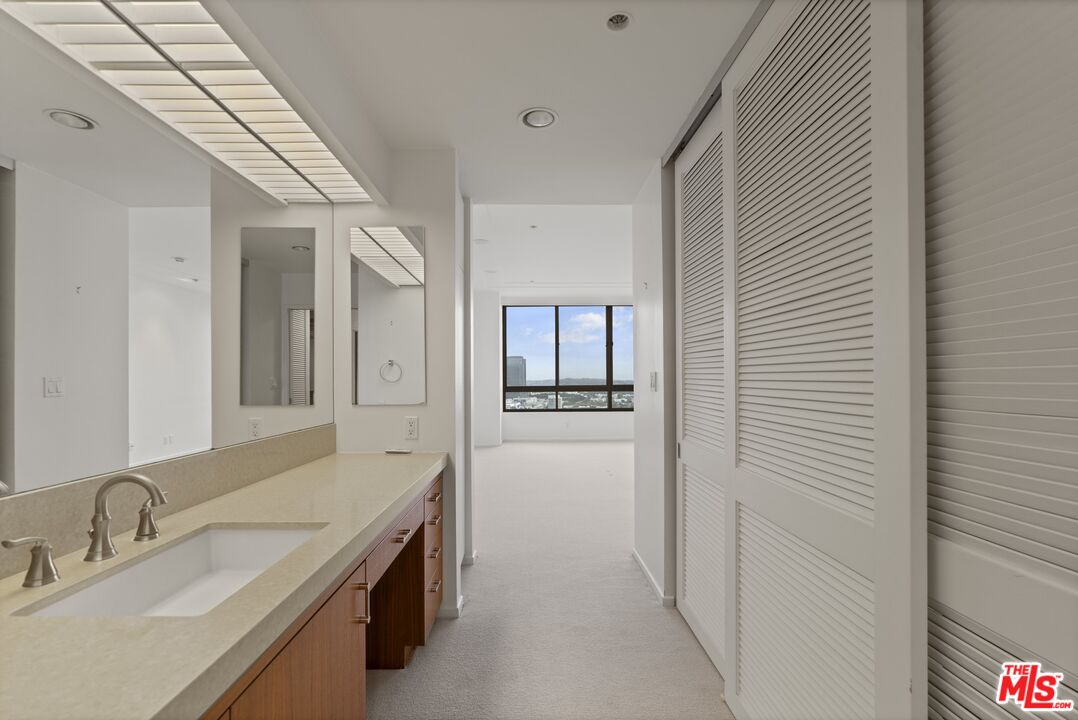 10430 Wilshire Blvd Unit: 1606