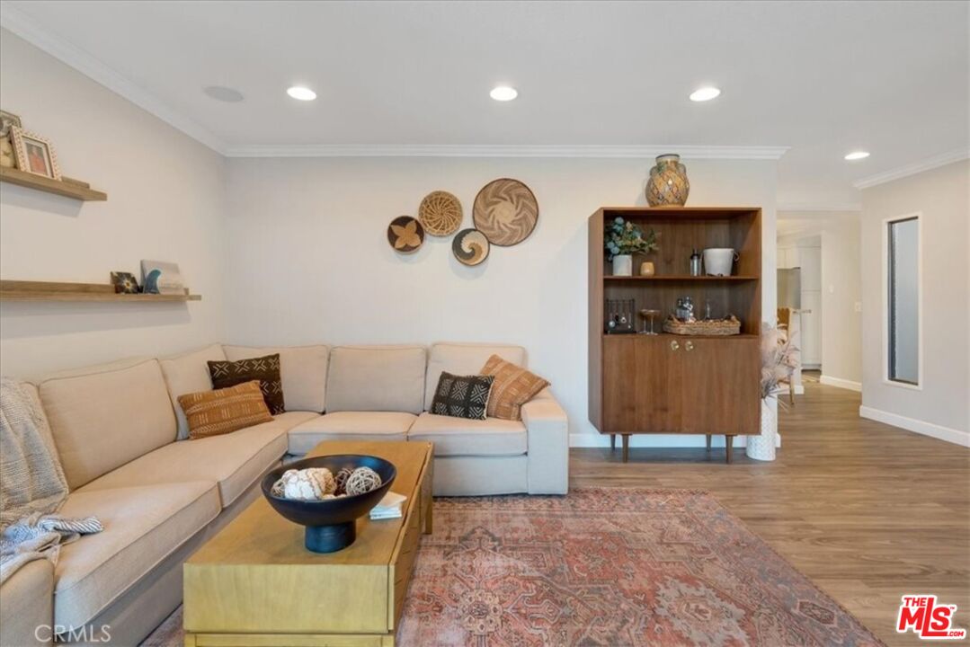 5190 E Colorado St Unit: 210