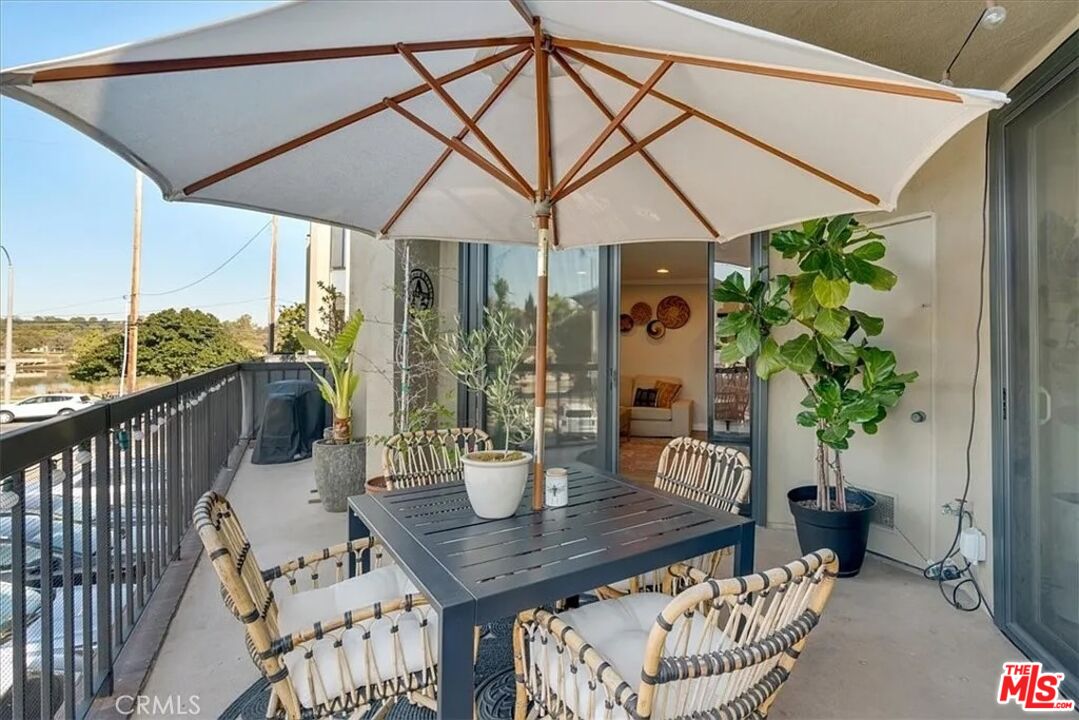 5190 E Colorado St Unit: 210