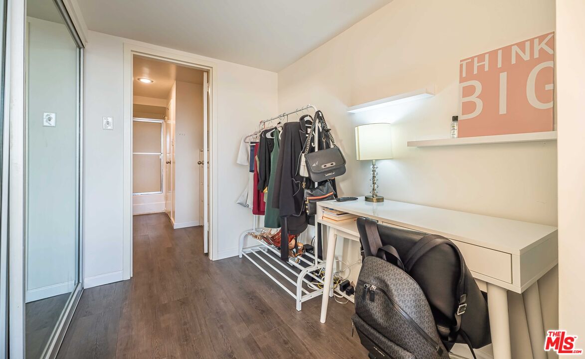 4316 Marina City Dr Unit: 325