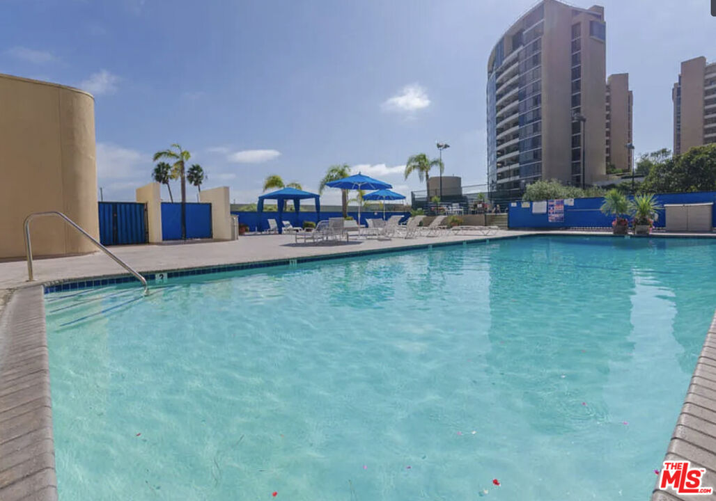 4316 Marina City Dr Unit: 325