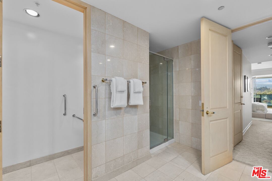 10490 Wilshire Blvd Unit: 906